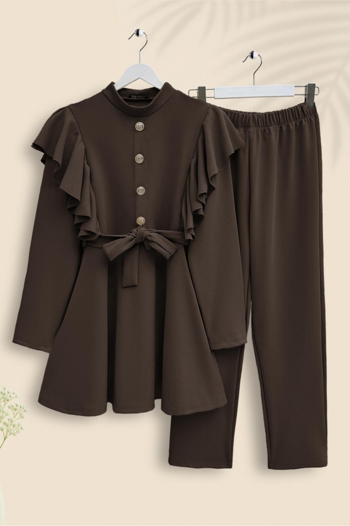 Button Detailed Ruffle Shoulder Suit -Brown