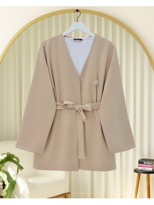 Broş Detaylı Beli Kuşaklı Scuba Ceket -Bej