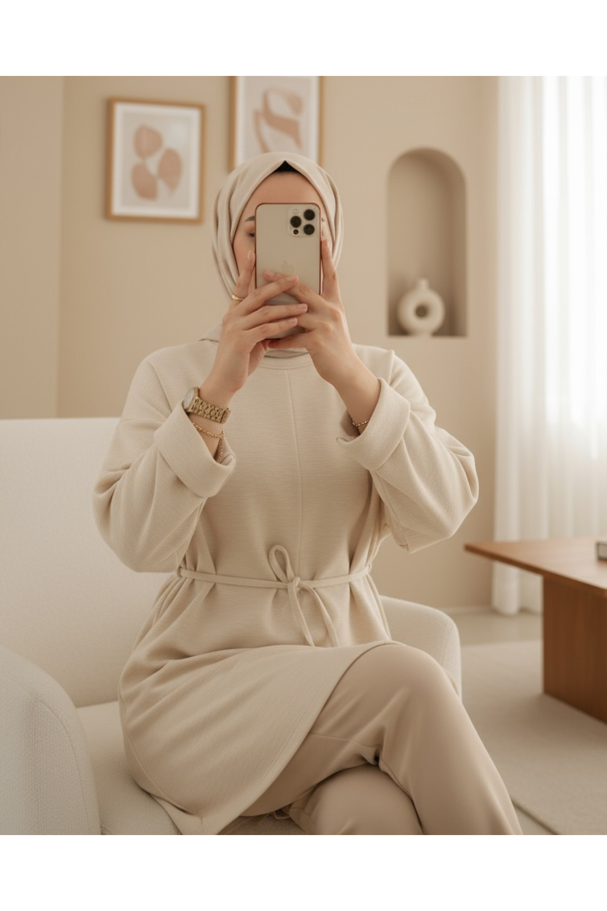 تونيك قطني ممشط مضغوط بأكمام مطوية وخصر مربوط وشق -اللون البيج