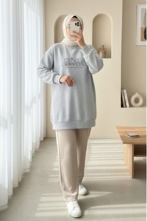 Three  Thread Sweater with Sequin Detail and Script on the Front - Light grey