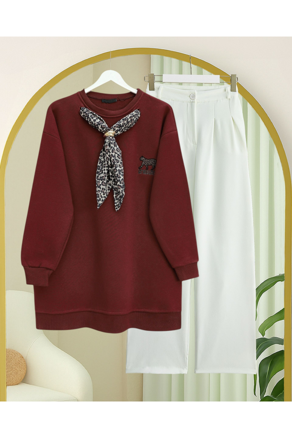 Scarf Leopard Emblem 3 Yarn Sweater -Maroon