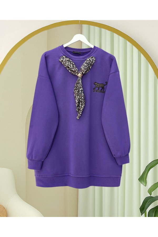 Scarf Leopard Emblem 3 Yarn Sweater  - Purple