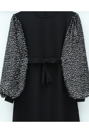 فستان من قماش الكريب الليكرا المستورد بأكمام وحزام مزينين بالترتر -فضة