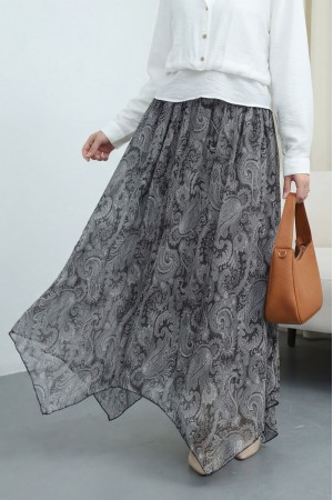 تنورة شيفون بنقوش عرقية، خصر مطاطي، مبطنة، وحافة غير متماثلة -أسود