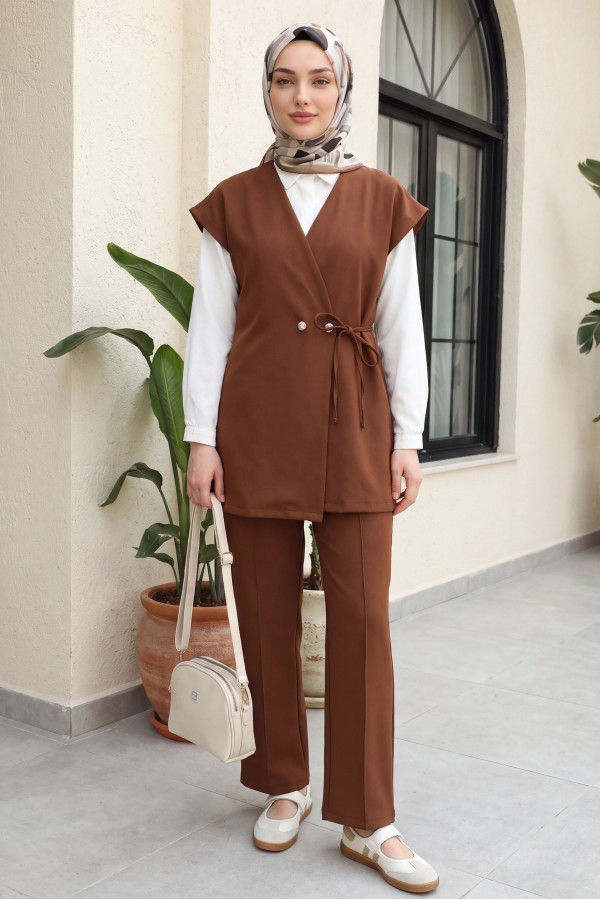 Düğme Detaylı Çift Bağcıklı Yelek Pantolon Double Krep Takım -Taba