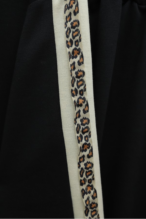Collared, Half-Zip Jersey Set with Patterned Sides -Black
