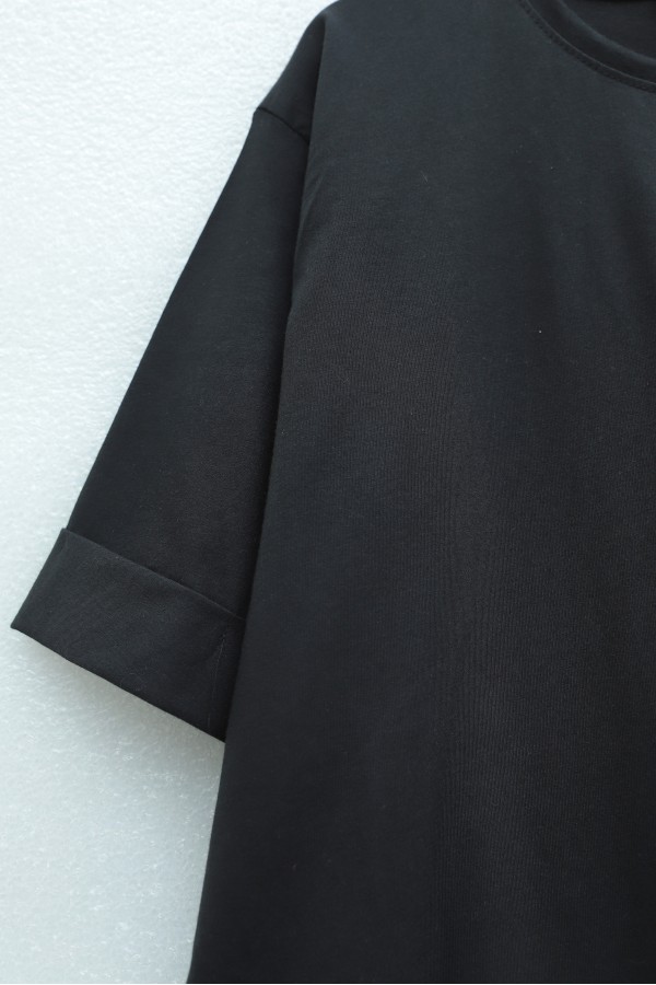 Crew Neck, Slit, Fold-Up Sleeve Cotton T-Shirt -Black