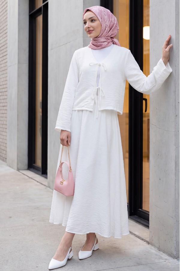 Lace-up Front, Lined Skirt, Crepe Fabric Kimono Set -White