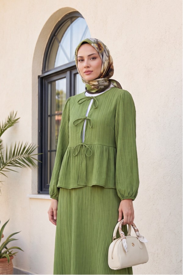 Front-tie, elasticated sleeve, crinkle kimono set with skirt. -PISTACHIO GREEN