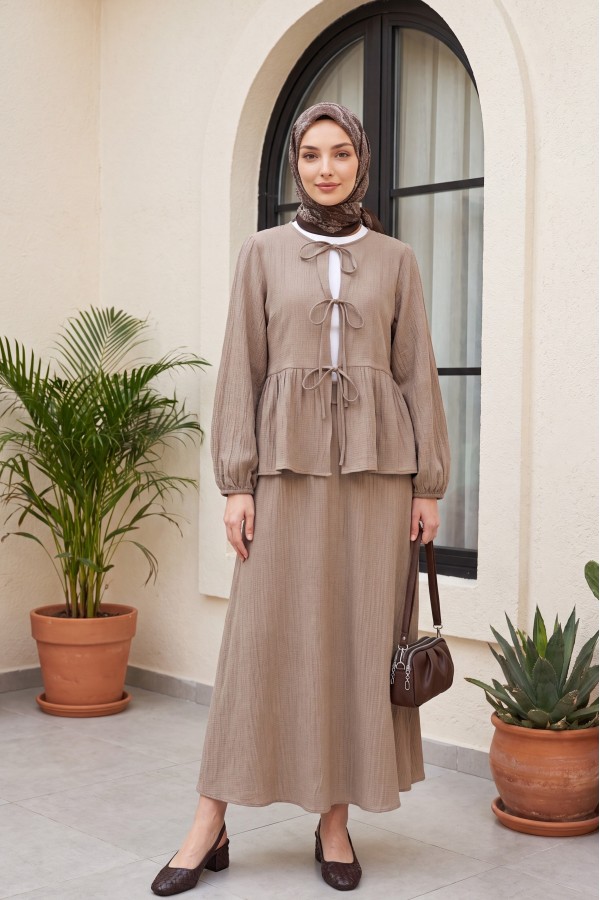 Front-tie, elasticated sleeve, crinkle kimono set with skirt. -Mink color