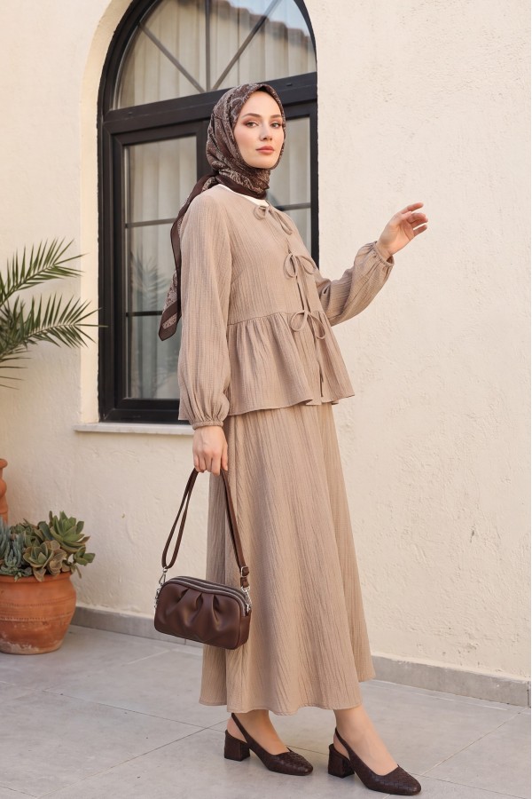 Front-tie, elasticated sleeve, crinkle kimono set with skirt. -Mink color