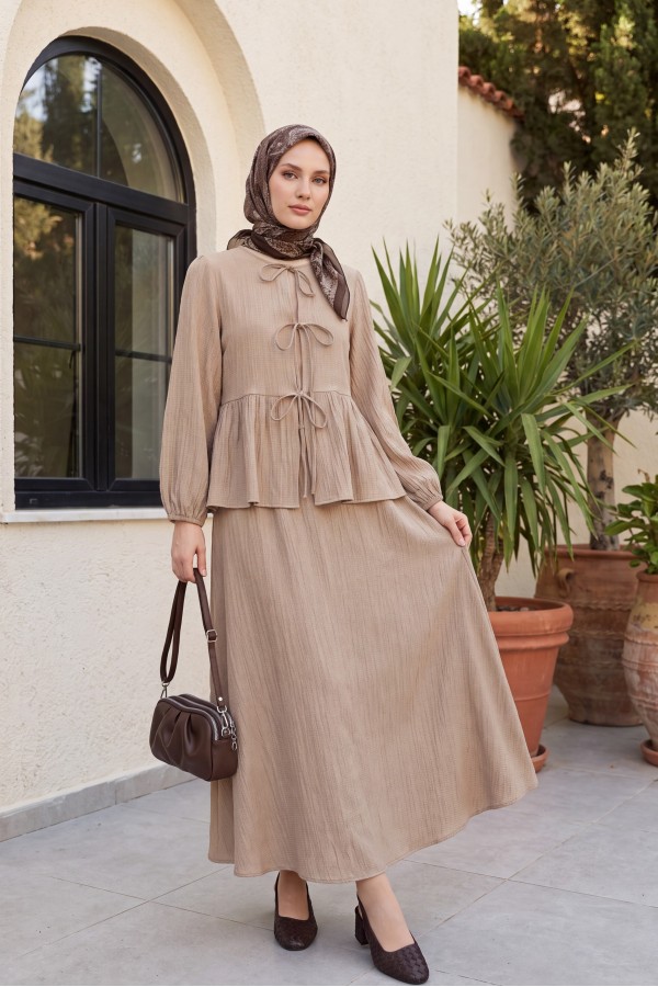 Front-tie, elasticated sleeve, crinkle kimono set with skirt. -Mink color
