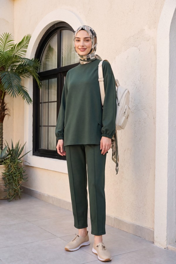 Oysho Set with Long Back, Bicycle Collar, Elasticated Sleeves and Trousers -Khaki