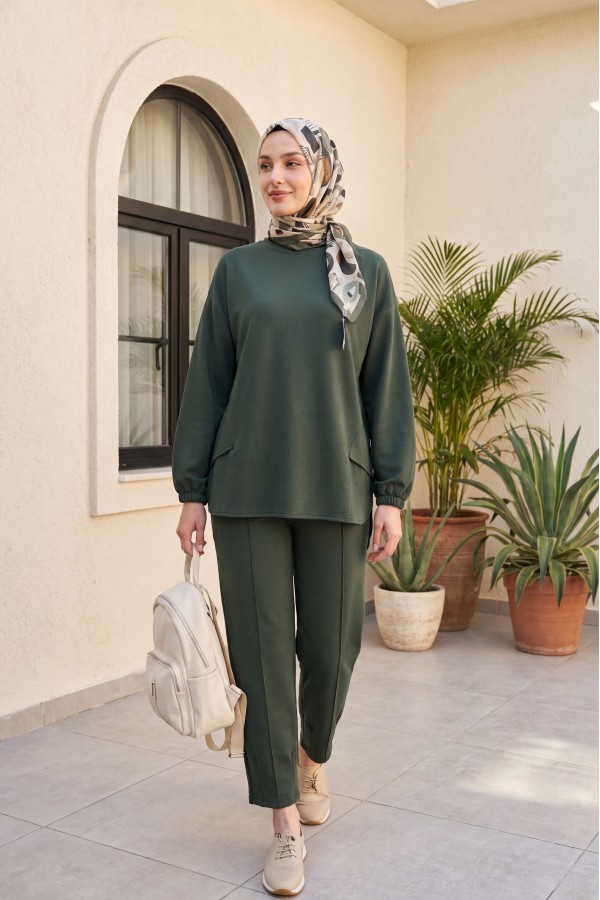 Oysho Set with Long Back, Bicycle Collar, Elasticated Sleeves and Trousers -Khaki