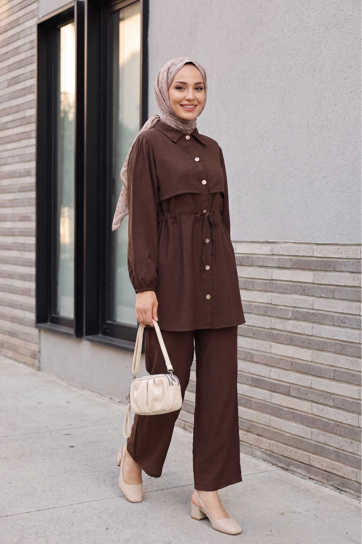 Strawberry Set with Tunnel Lace-up and Elasticated Sleeves -Dark Coffee