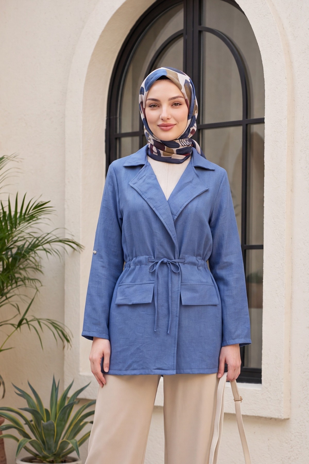 Linen-look kimono with tunnel lace-up detail and pockets. -İndigo