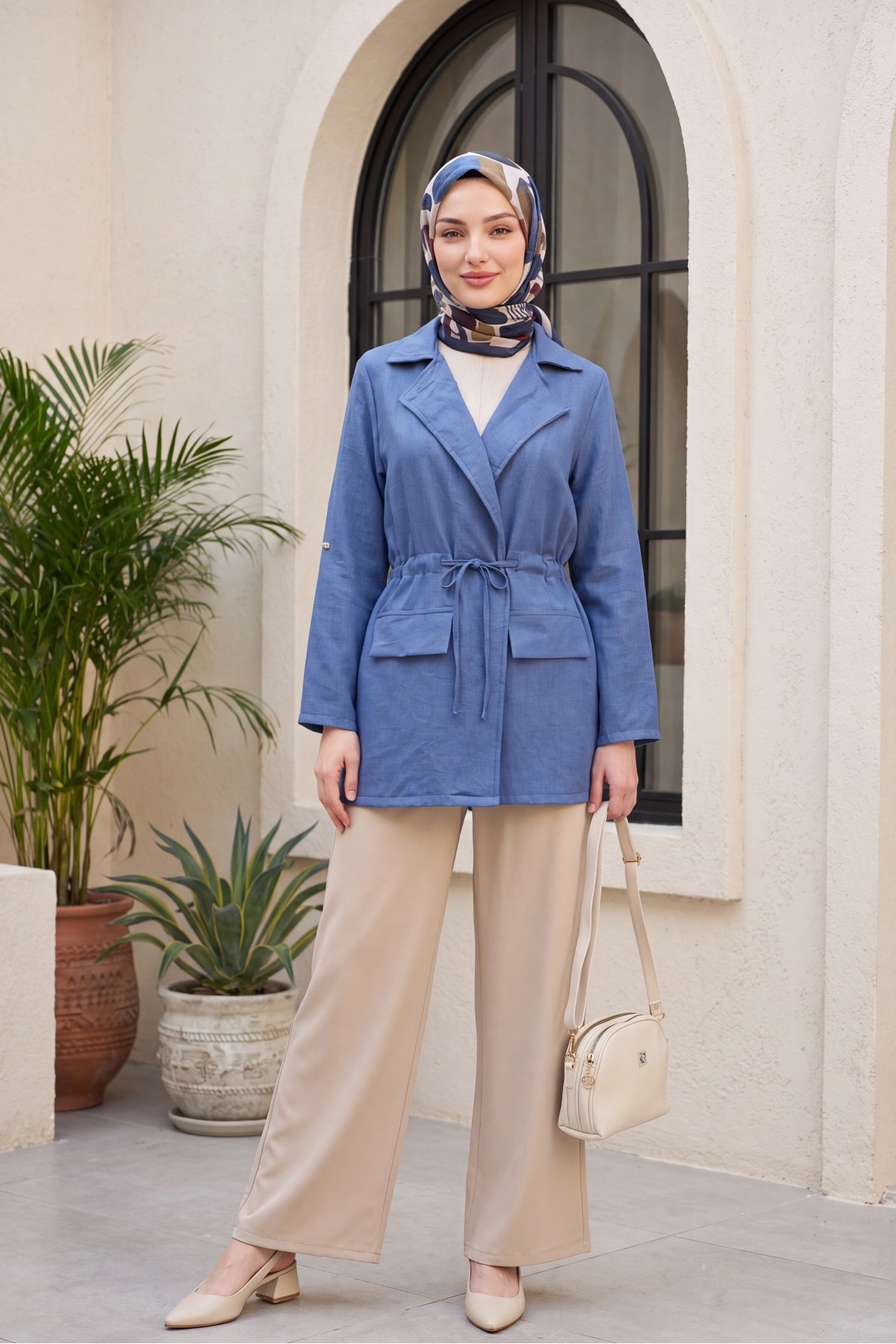 Linen-look kimono with tunnel lace-up detail and pockets. -İndigo detay görseli
