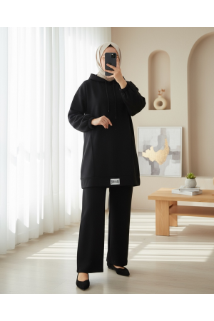 بدلة قطنية ممشطة بغطاء للرأس مع تفاصيل شعار -أسود