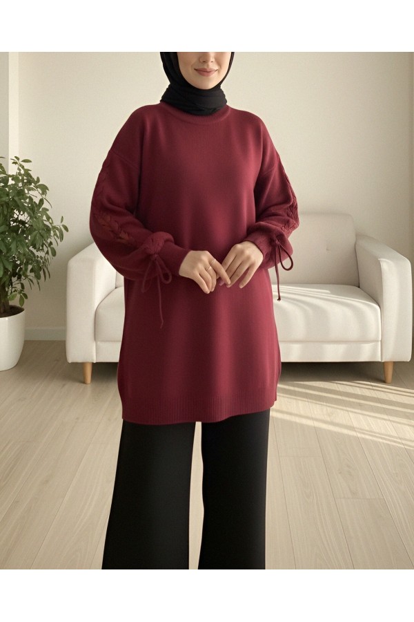 Round  Neck Knitted Detailed Sweater -Maroon
