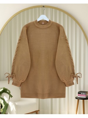 Yuvarlak Yaka Kolu Örgü Detaylı Triko Kazak -Vizon