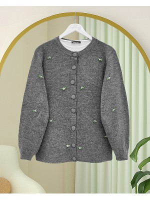 Düğmeli Çiçek Detaylı Yumoş Hırka -Füme