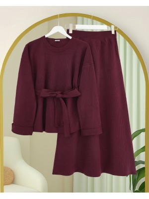 Kolu Katlamalı Beli Kemerli Yırtmaçlı Triko Takım  -Bordo