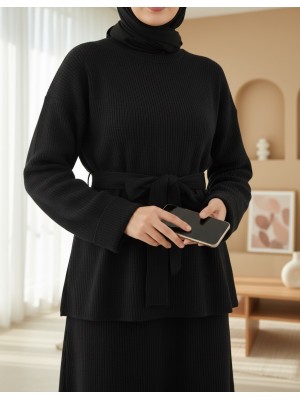 Kolu Katlamalı Beli Kemerli Yırtmaçlı Triko Takım  -Siyah