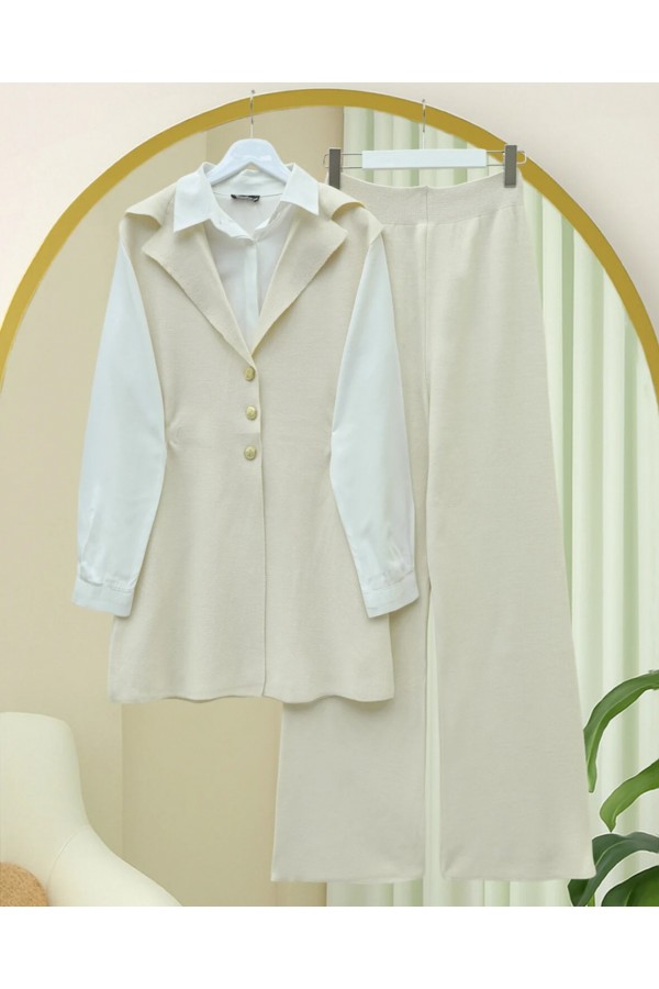 Buttoned V-Neck Vest and Trousers Knitwear Set -Cream color