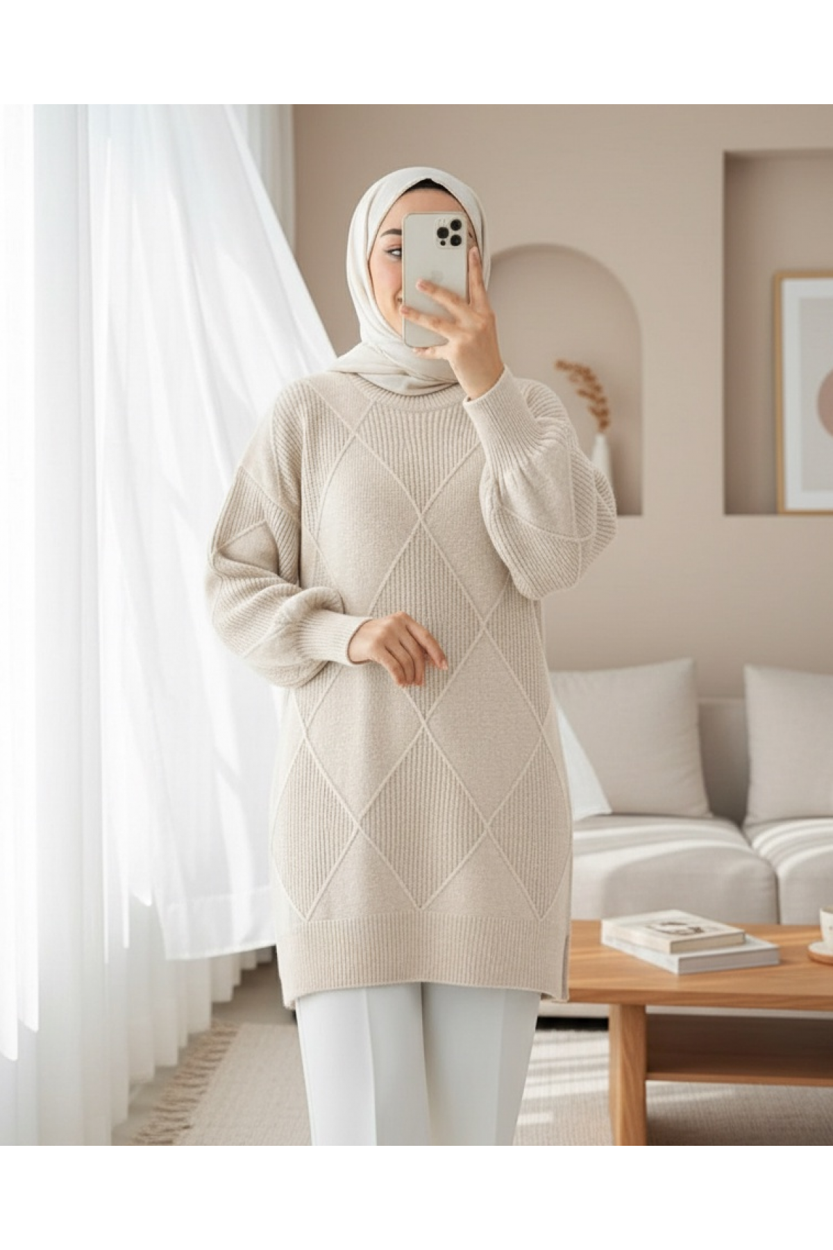Round Neck Diamond Pattern Slit Knitwear Sweater -Ecru