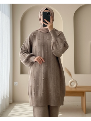 Yanı Yırtmaçlı Ponponlu Yumoş Triko Kazak -Toprak