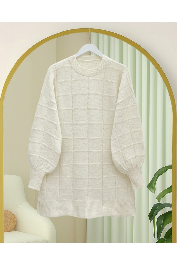 Square Patterned Slit Soft Knit Tunic -Ecru