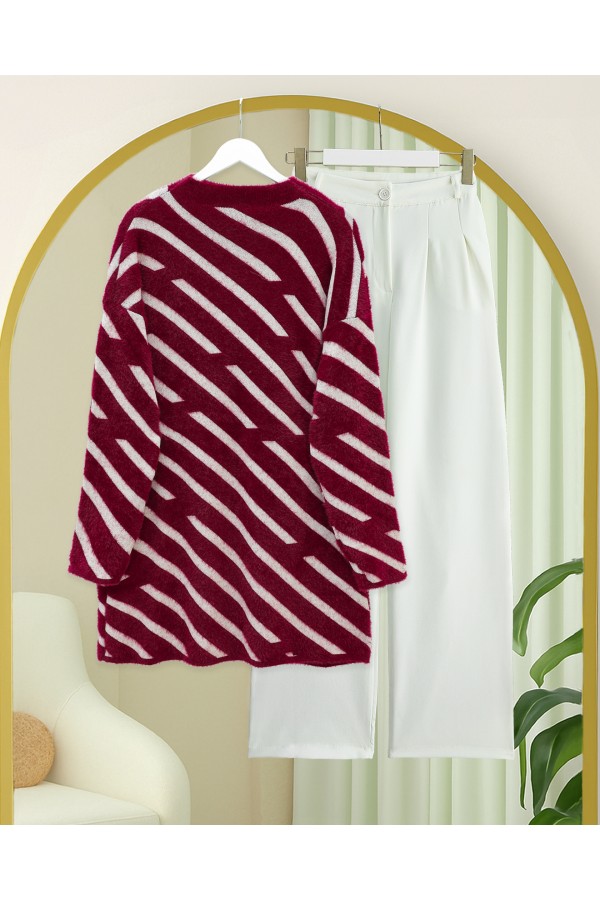 Side Striped Bearded Casual Knit Sweater -Maroon