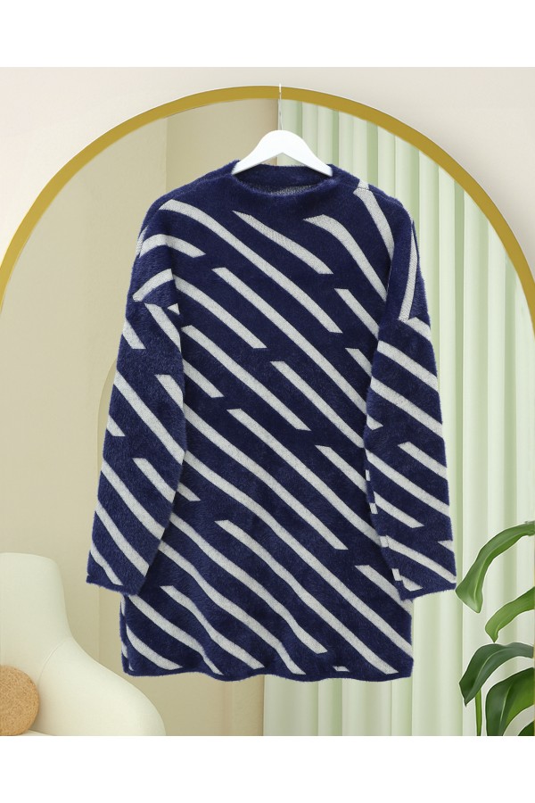 Side Striped Bearded Casual Knit Sweater -Navy blue