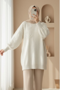 Çiçek Desenli Taşlı Yumoş Triko Kazak -Ekru