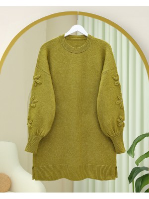 Kolu Çiçek Detaylı Yuvarlak Yaka Yumoş Triko Kazak -Yağ Yeşili