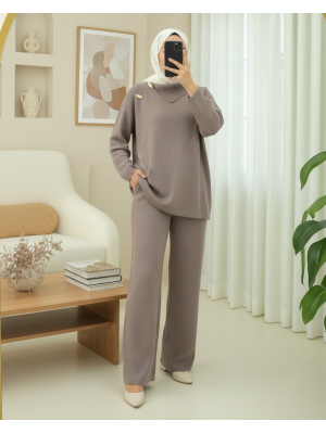 Yakası Çapraz Düğmeli Yarım Boğazlı Triko Takım -Toprak