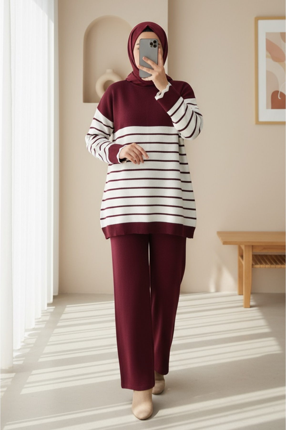 Half-Turtleneck Striped Knitwear Suit -Maroon