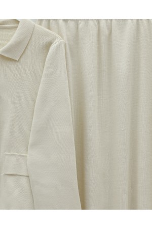 Button-Front Skirted Collar Knitwear Suit -Ecru