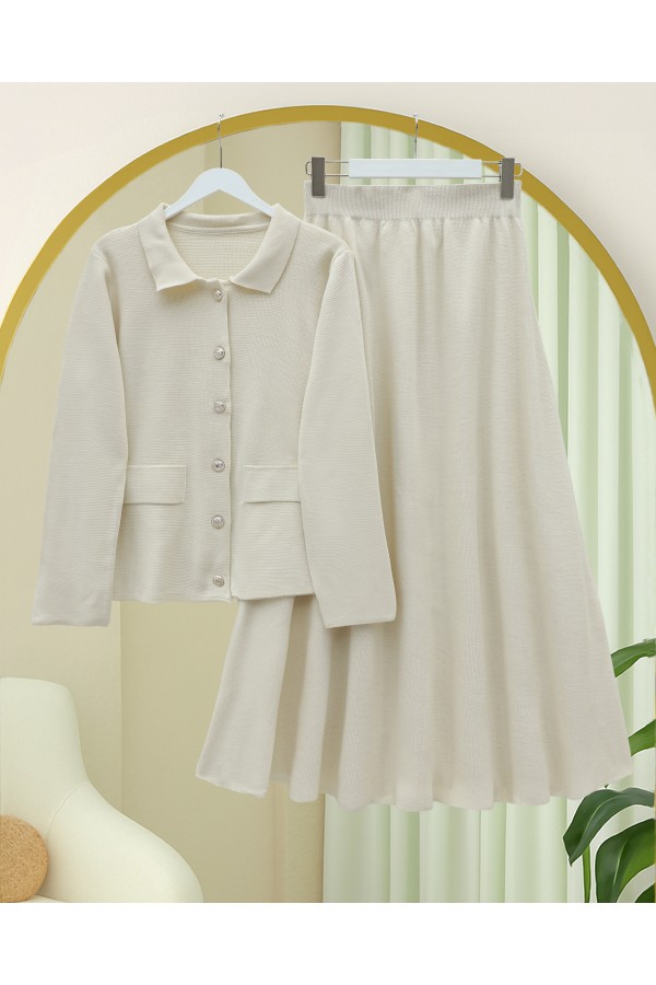 Button-Front Skirted Collar Knitwear Suit -Ecru
