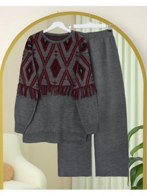 Önü Ve Kolu Saçaklı Piksel Desen Triko Takım -Füme