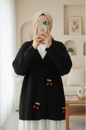 Kirazlı Top Düğmeli Triko Hırka -Siyah