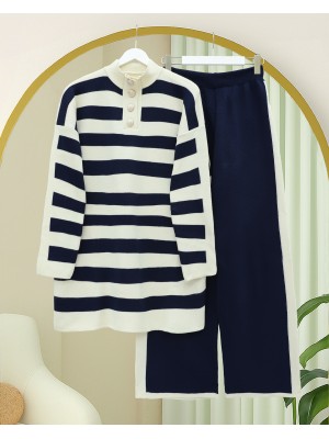 Yarım Boğazlı Yakası Düğmeli Kalın Çizgili Triko Takım -Laci