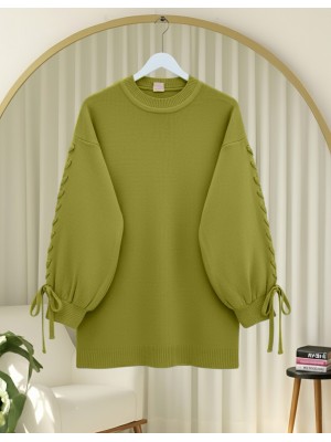 Yuvarlak Yaka Kolu Örgü Detaylı Triko Kazak    -Yağ Yeşili