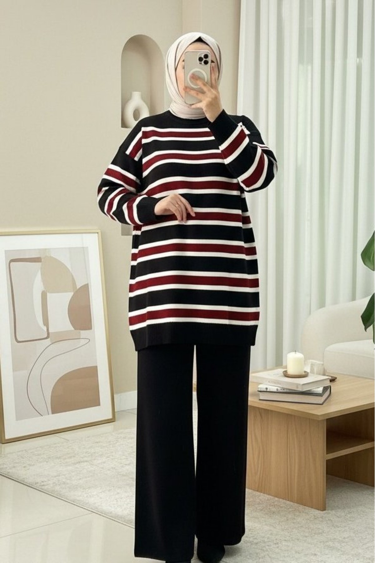 Round Neck Colorful Striped Casual Knitwear Suit -Black