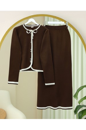 Bağcık Detaylı Şeritli Düğmeli Etekli Triko Takım -Kahve