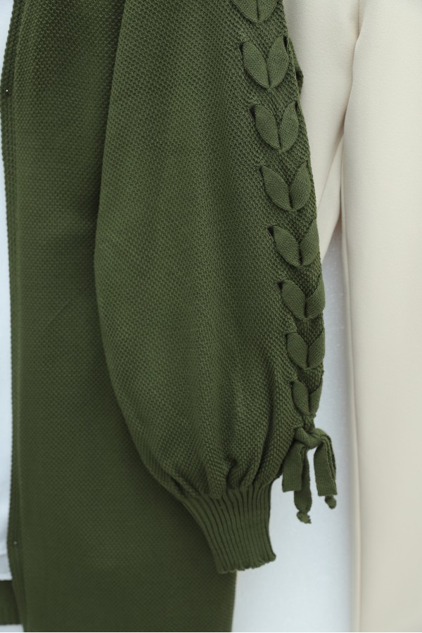 Loose-fitting knitted cardigan with braided sleeves -Khaki