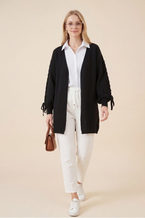 Loose-fitting knitted cardigan with braided sleeves -Black