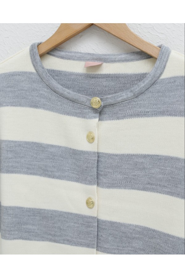 Ringelli Metal Button Steel Knit Loose Cardigan  -Cream color