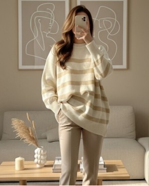 Yuvarlak Yaka Yırtmaçlı Triko Tunik -Açık Vizon