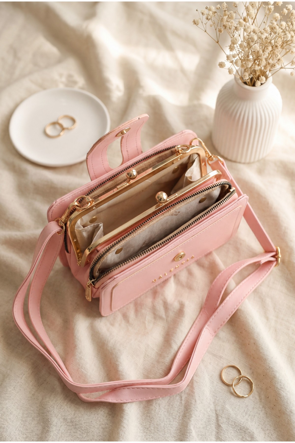 Gold Detailed Multifunctional Hand and Shoulder Bag -Powder